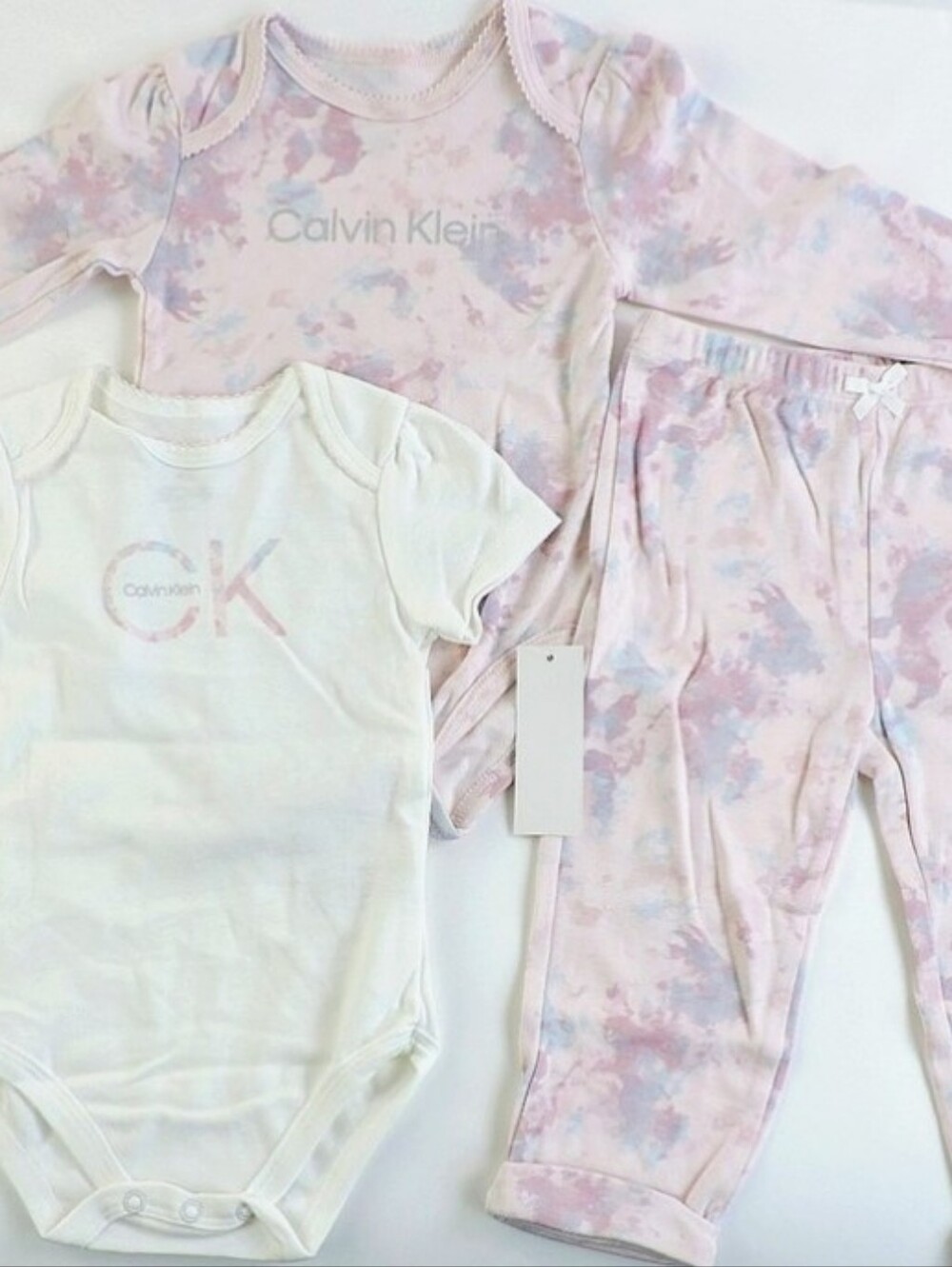New Calvin Klein Pastel Pink & Light Blue Tie-Dye Baby 3-Piece Set